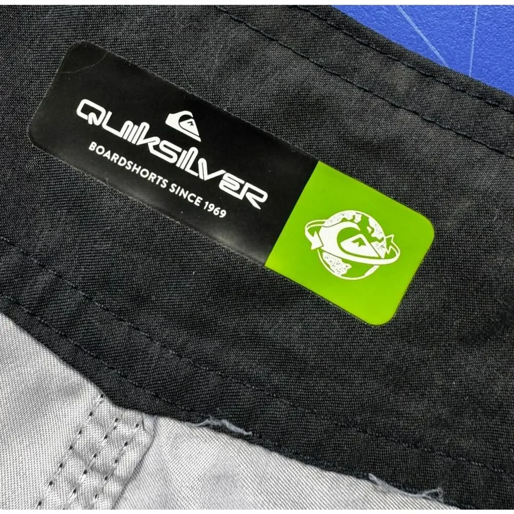 Quiksilver Dryflight Water Repellent Mens Board Shorts Size 40 Blue Stripe